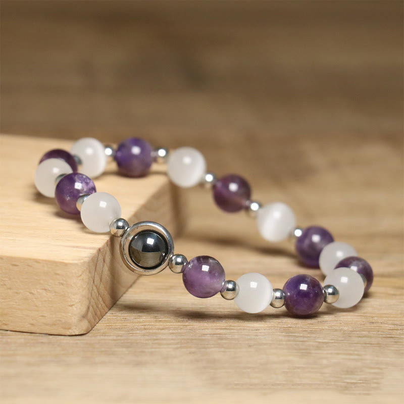 Bracelet d'équilibre en perles d'améthyste naturelle et œil de chat blanc de Buddha Stones - image 3