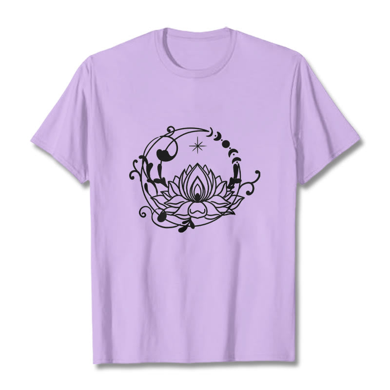T-shirt en coton à motif de fleurs de lotus et de vignes fluides, motif simple, Buddha Stones - Prune - 2XL - image 17