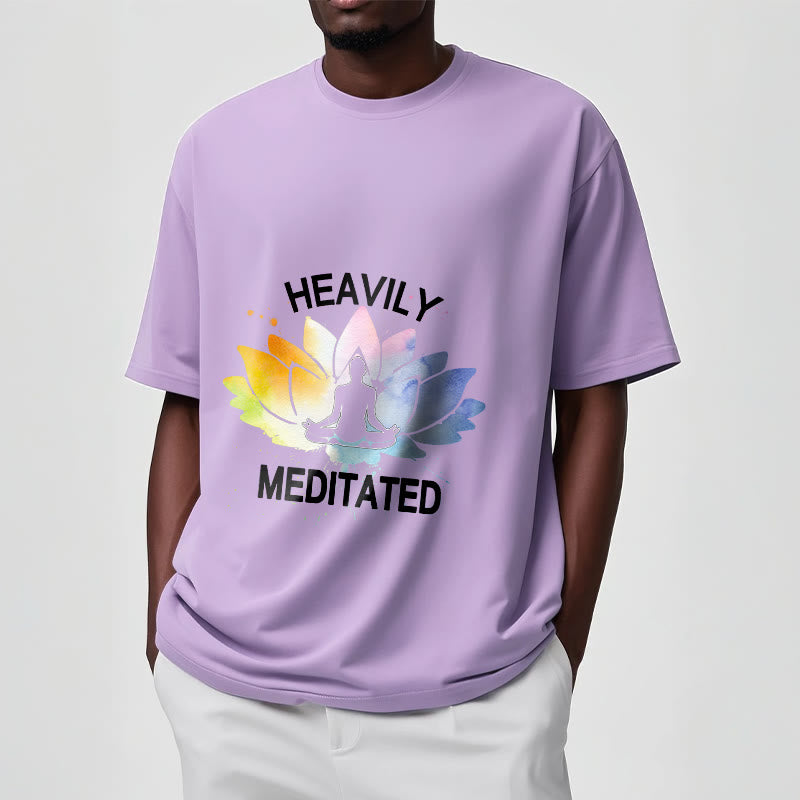 T-shirt en coton avec motif de méditation et de fleurs de lotus colorées représentant des Buddha Stones - image 18
