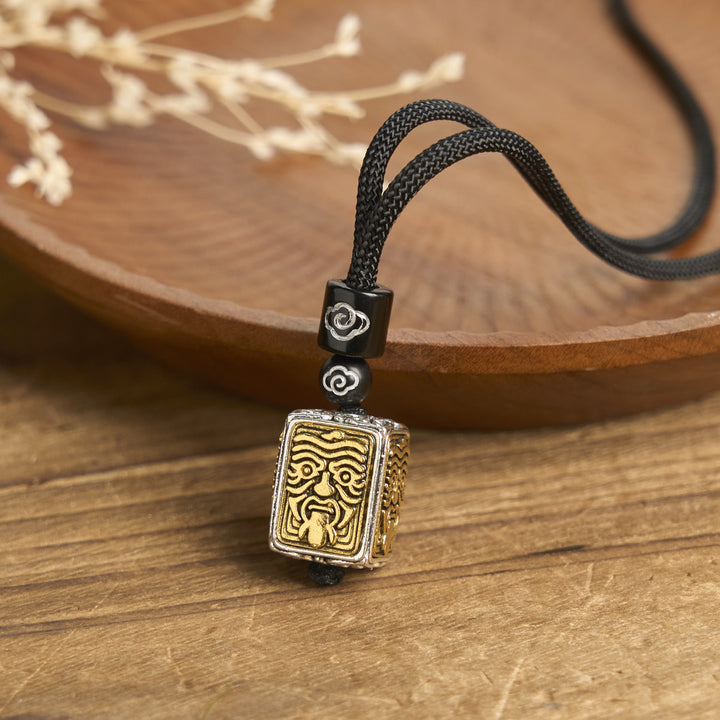 Collier pendentif carré en corde de protection avec Buddha Stones tibétaines Zakiram, déesse de la richesse - Zakiram - image 1