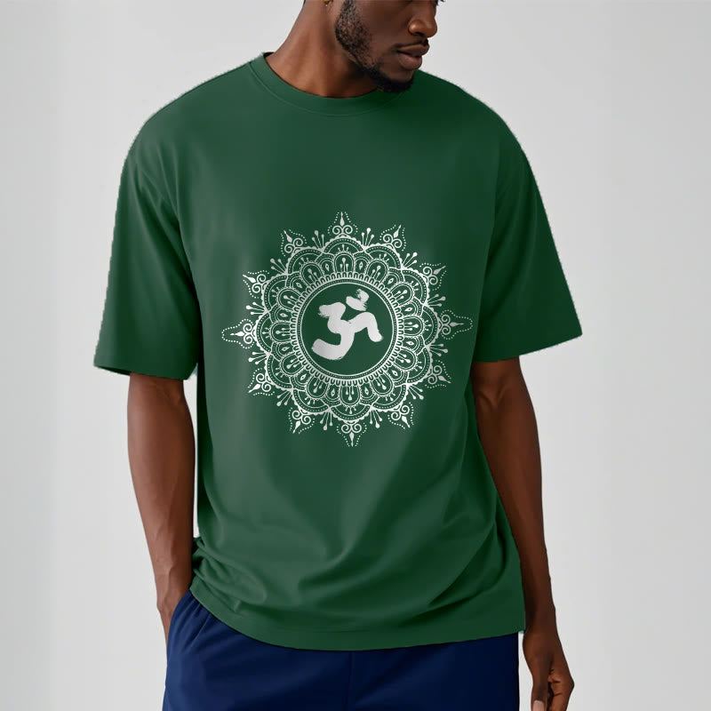 T-shirt en coton avec motif de symboles Om et mandala symétriques et Buddha Stones - image 2