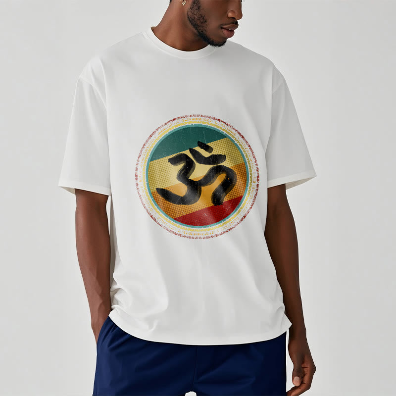 T-shirt en coton avec motif mandala circulaire simple et coloré représentant des Buddha Stones et le symbole Om - image 2