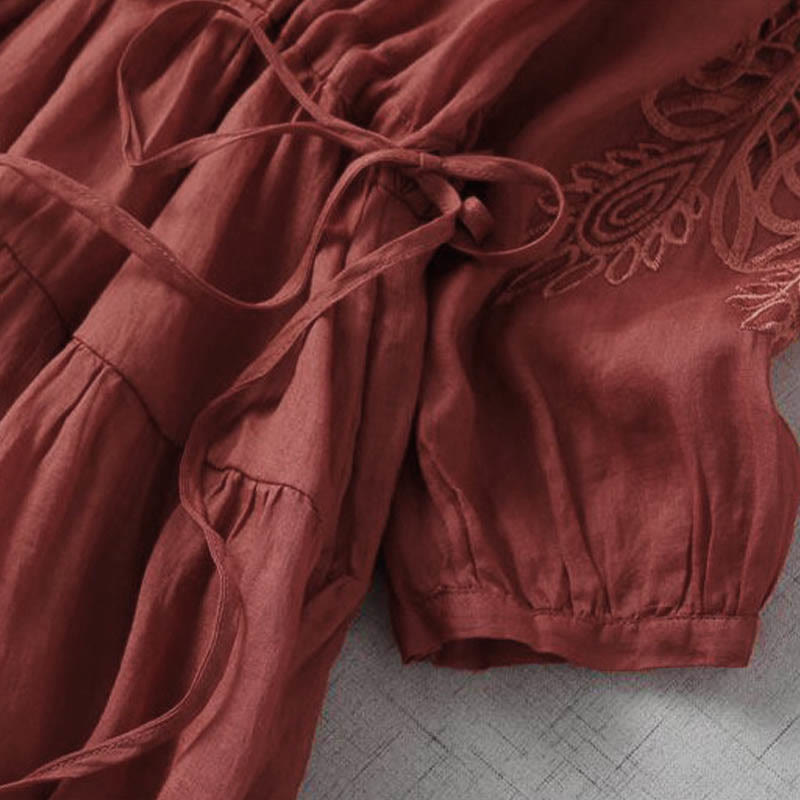 Robe mi-longue à manches bouffantes et cordon de serrage avec broderies de Buddha Stones et poches - image 17