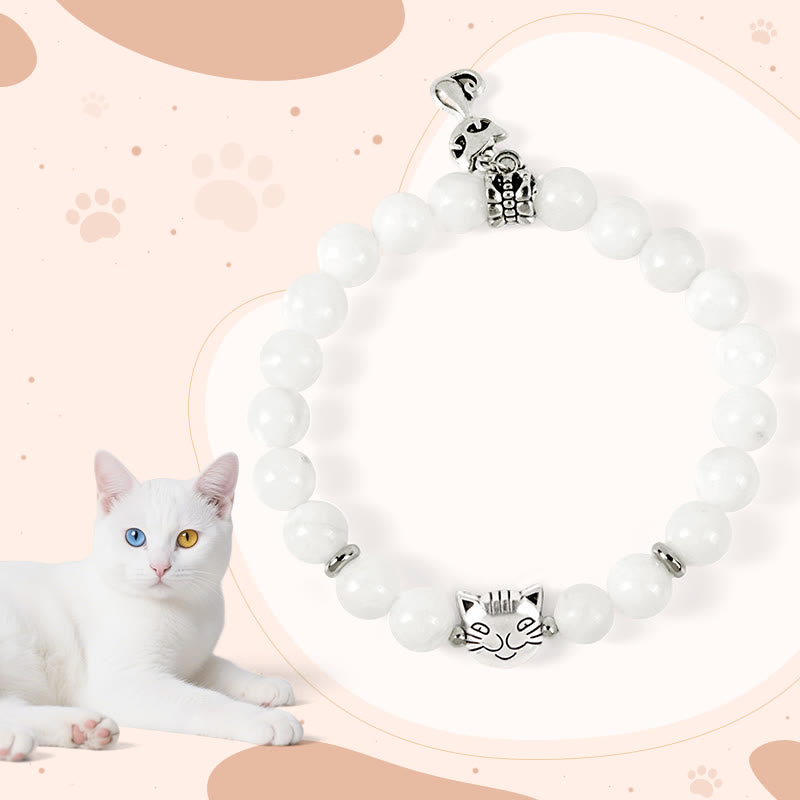 Bracelet positif en perles de calcédoine blanche naturelle avec Buddha Stones et chat blanc - Chat blanc (tour de poignet 14-16 cm) - image 0