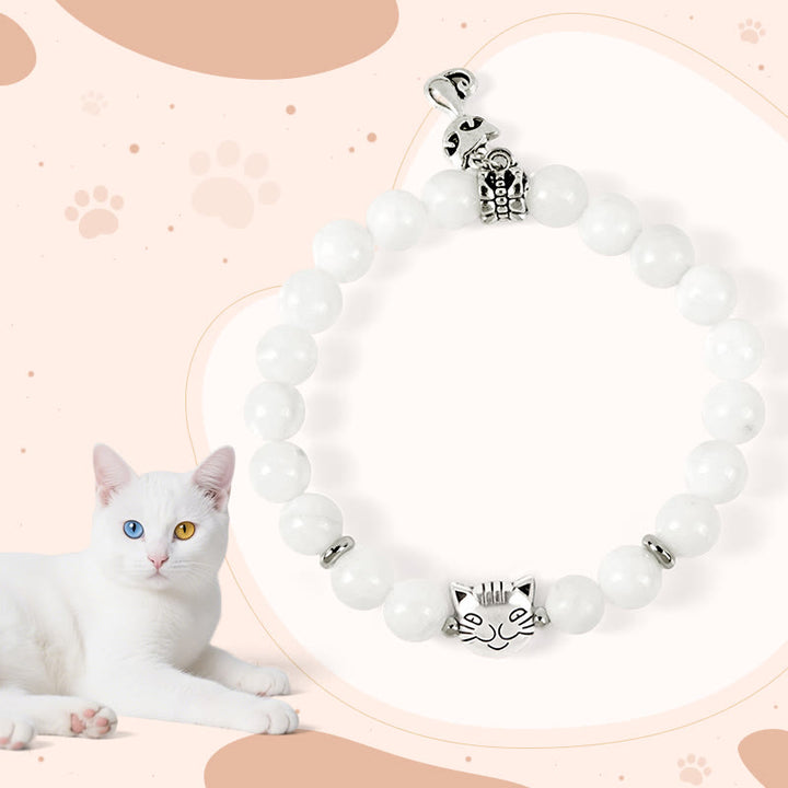 Bracelet positif en perles de calcédoine blanche naturelle avec Buddha Stones et chat blanc - Chat blanc (tour de poignet 14-16 cm) - image 0