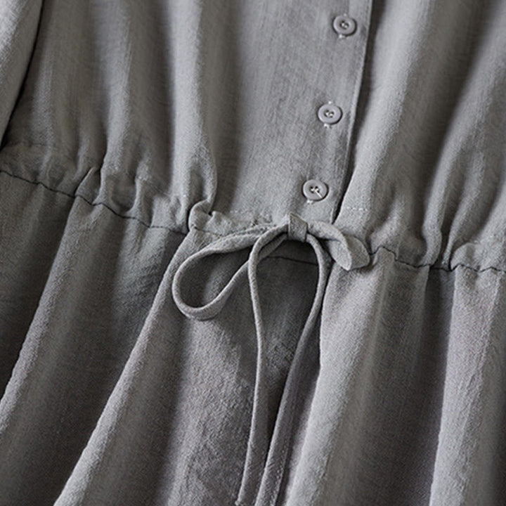 Robe mi-longue en coton à manches longues et col cranté avec cordon de serrage et poches - image 10