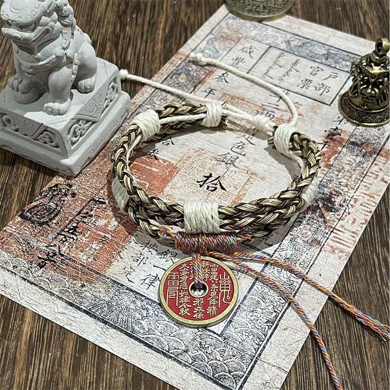 Bracelet tressé multicouche en corde colorée avec Buddha Stones et fantômes de montagne  - Les fantômes de la montagne rouge dépensent de l'argent (tour de poignet : 15-19 cm) - image 0