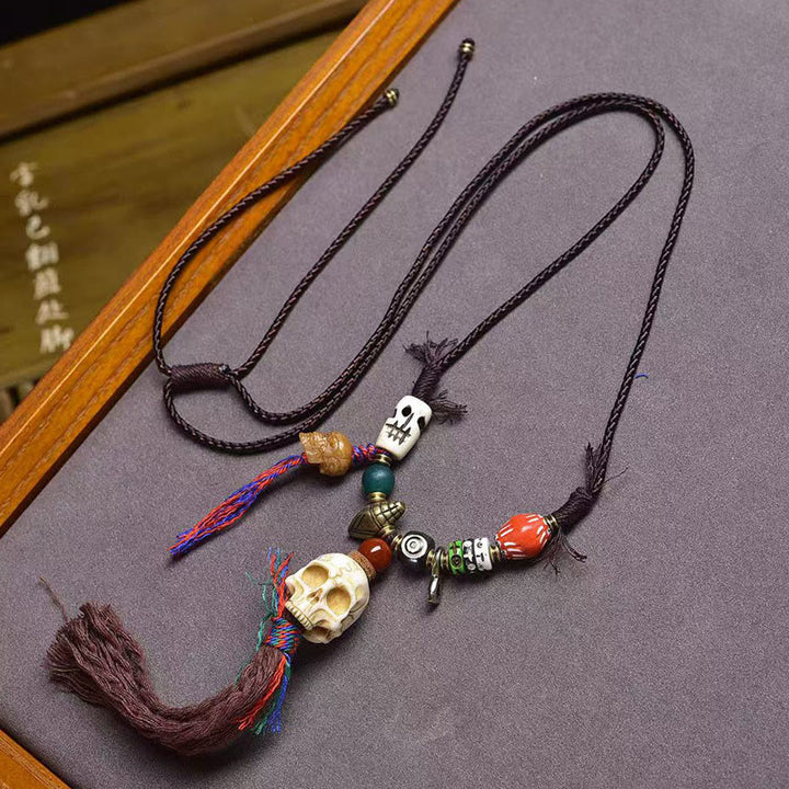Collier pendentif tête de mort tibétain en Buddha Stones, le Seigneur de la forêt des cadavres, éloigne les mauvais esprits - Crâne beige - image 0