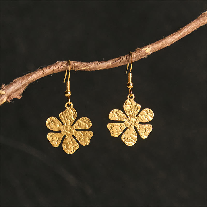 Boucles d'oreilles élégantes en acier titane avec Buddha Stones et marteau d'équilibre - Forme de fleur dorée (poteaux en acier titane) - image 6