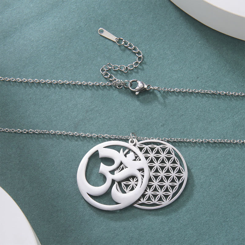 Collier pendentif en acier inoxydable avec Buddha Stones et symbole Om, motif floral creux - image 1