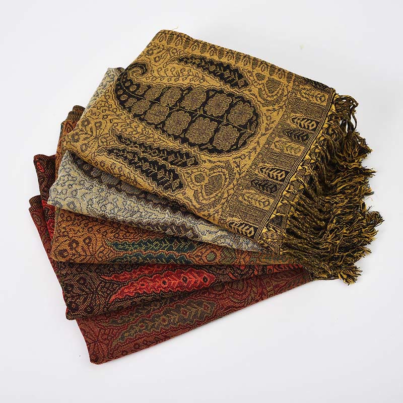 Écharpe Buddha Stones à pompons en jacquard et patchwork de couleurs contrastées - image 10