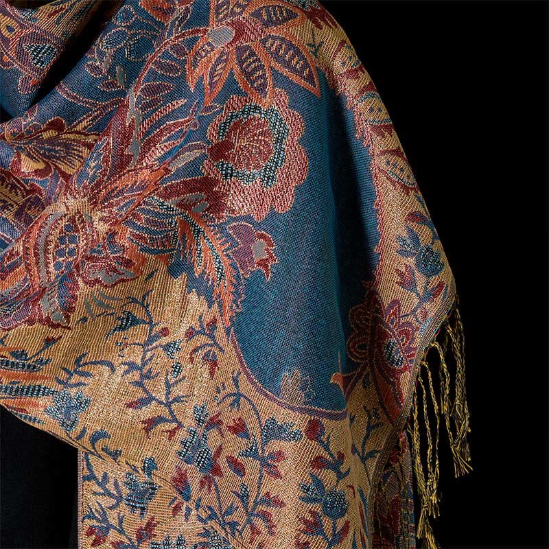 Écharpe douce à pompon avec motifs de fleurs rouges, feuilles et vignes, Buddha Stones , printemps - image 4