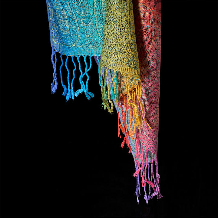 Écharpe châle douillette à pompons avec motif de fleurs de cajou et dégradé coloré de Buddha Stones Spring - image 15