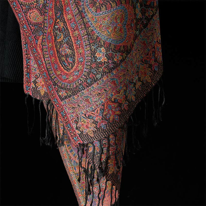 Écharpe douce à pompon avec motif de fleurs et feuilles de cajou marron printanier Buddha Stones - image 5