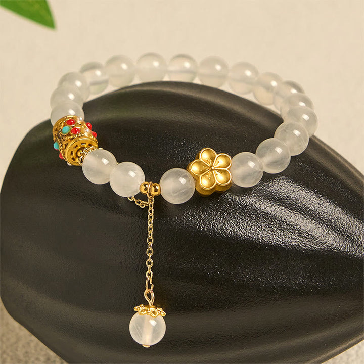 Bracelet de positivité en pierre d'agate blanche tibétaine avec fleurs en cristal - image 1