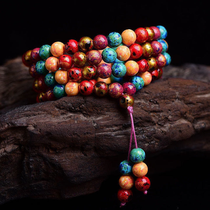 Bracelet Mala multicouche en bois de santal, orné de 108 perles laquées multicolores et de Buddha Stones. - image 2