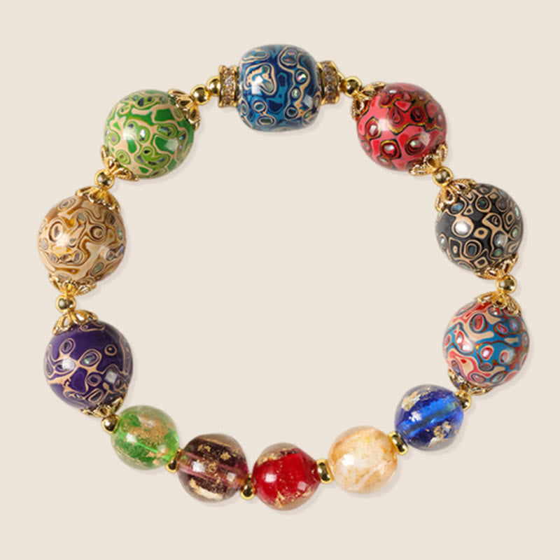 Bracelet artisanal en Buddha Stones, verre Liuli coloré, calebasse en bois de santal et perles laquées. - image 6