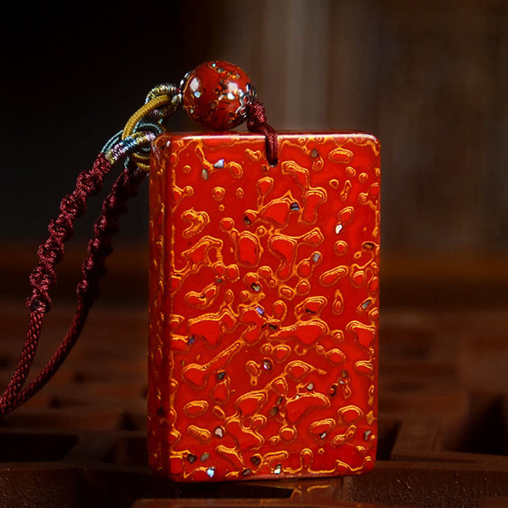 Collier pendentif de protection en bois de santal, laqué et orné de Buddha Stones, réalisé à la main. - image 9