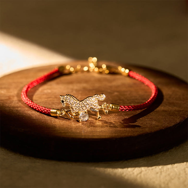 Bracelet ajustable porte-bonheur en argent sterling 925 avec Buddha Stones et fil rouge doré, année du cheval - Cheval (tour de poignet 14-18 cm) - image 0