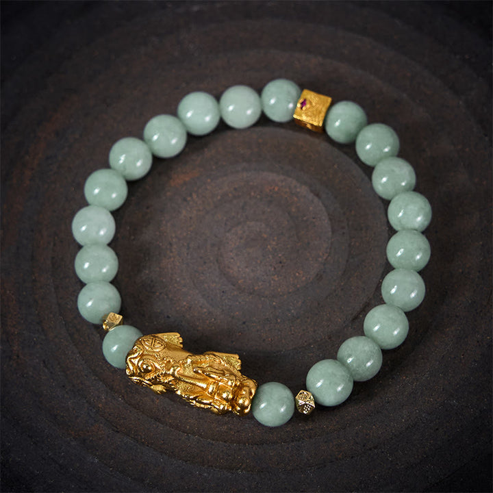 Bracelet de perles de jade porte-bonheur et prospérité avec breloque Pi Xiu dorée en Buddha Stones - image 3