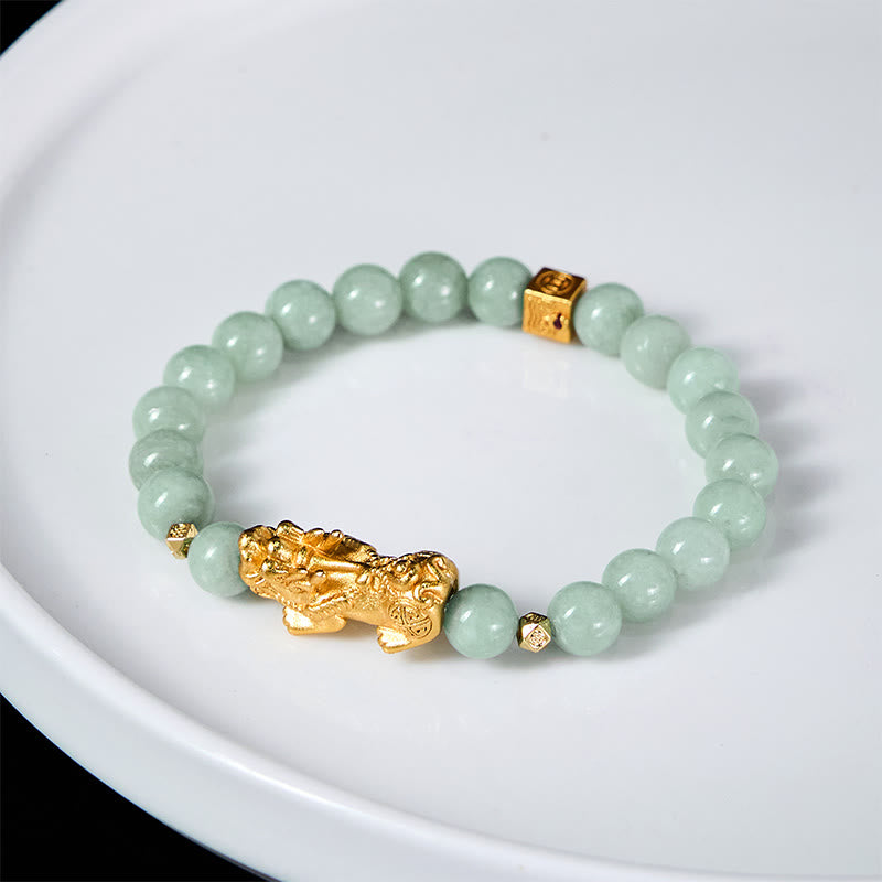 Bracelet de perles de jade porte-bonheur et prospérité avec breloque Pi Xiu dorée en Buddha Stones - image 4