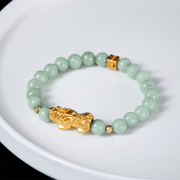 Bracelet de perles de jade porte-bonheur et prospérité avec breloque Pi Xiu dorée en Buddha Stones - image 4