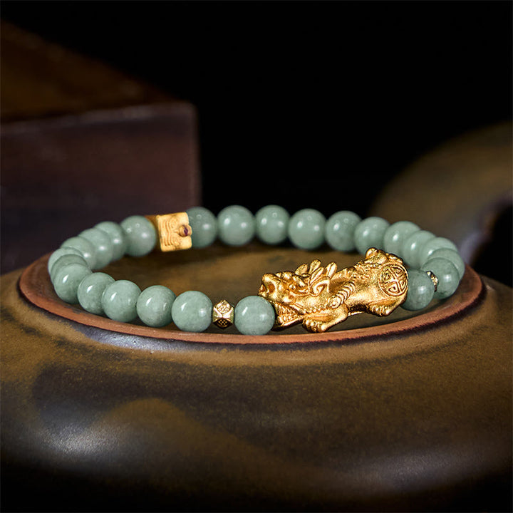 Bracelet de perles de jade porte-bonheur et prospérité avec breloque Pi Xiu dorée en Buddha Stones - image 10