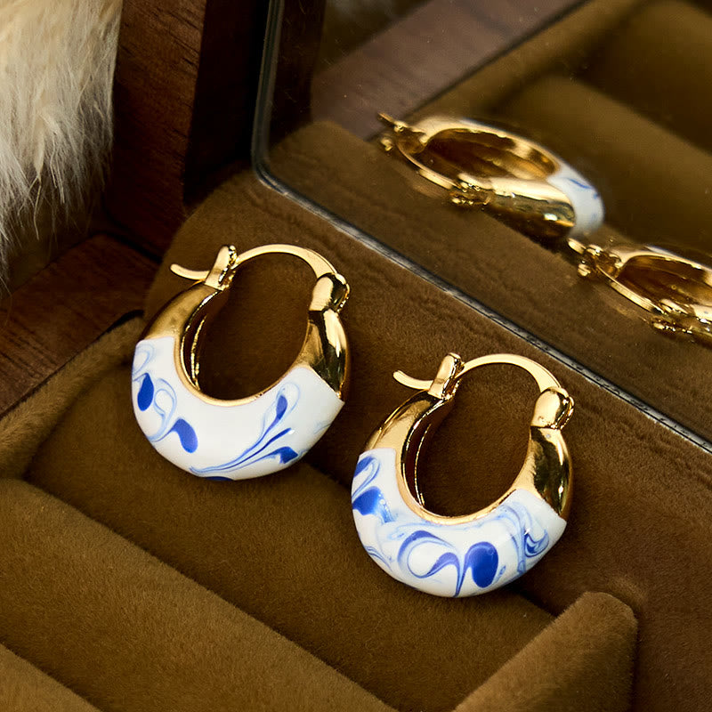 Boucles d'oreilles en forme de U en plaqué cuivre et émail doré 18 carats avec Buddha Stones - image 2