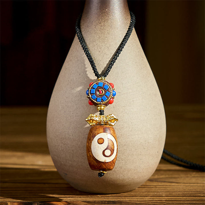 Collier pendentif en agate Dzi à neuf yeux, motif Yin Yang Bagua tibétain, pierre de Buddha Stones, symbole de bénédiction, orné de pierres de Bouddha et de pierres Dzi. - image 2