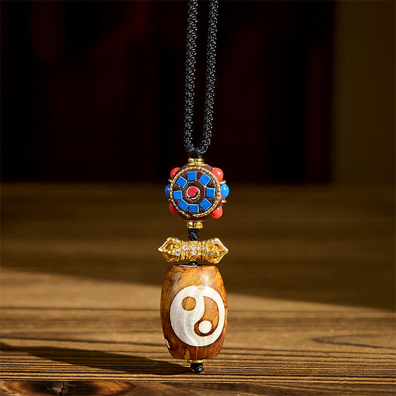 Collier pendentif en agate Dzi à neuf yeux, motif Yin Yang Bagua tibétain, pierre de Buddha Stones, symbole de bénédiction, orné de pierres de Bouddha et de pierres Dzi. - image 1