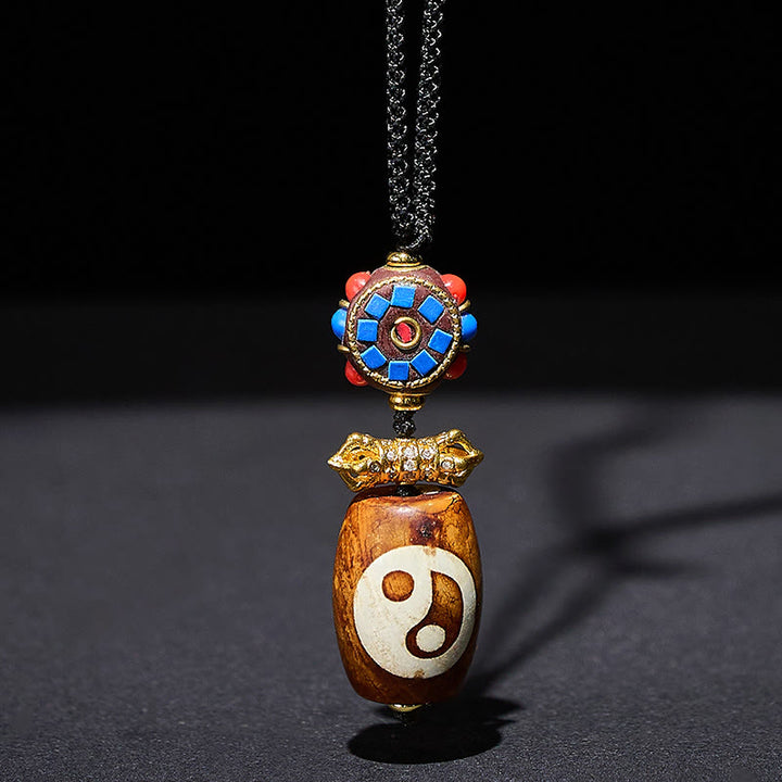 Collier pendentif en agate Dzi à neuf yeux, motif Yin Yang Bagua tibétain, pierre de Buddha Stones, symbole de bénédiction, orné de pierres de Bouddha et de pierres Dzi. - Agate - image 0