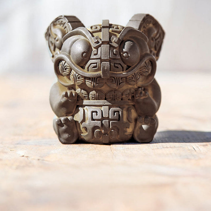 Statue de Buddha Stones, faite main, or, représentant la Bête avalant, en résine coulée rouillée et poudre de fer, pour la décoration intérieure. - Grand format 10,5 x 7,5 x 7,3 cm - image 3