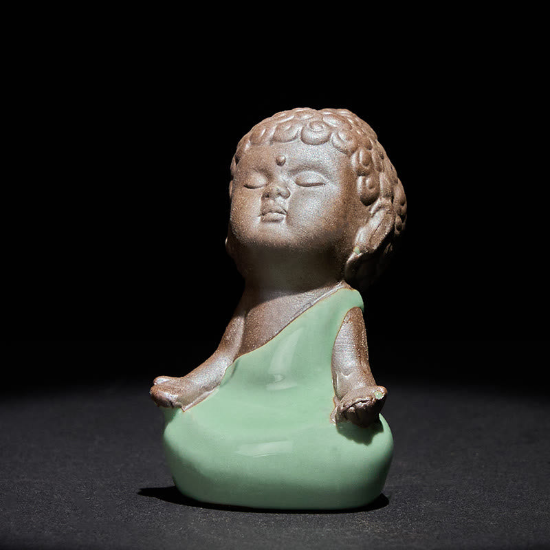 Statue de Buddha Stones en céramique représentant un moine en prière et méditation, symbole de sérénité et de décoration intérieure. - image 11