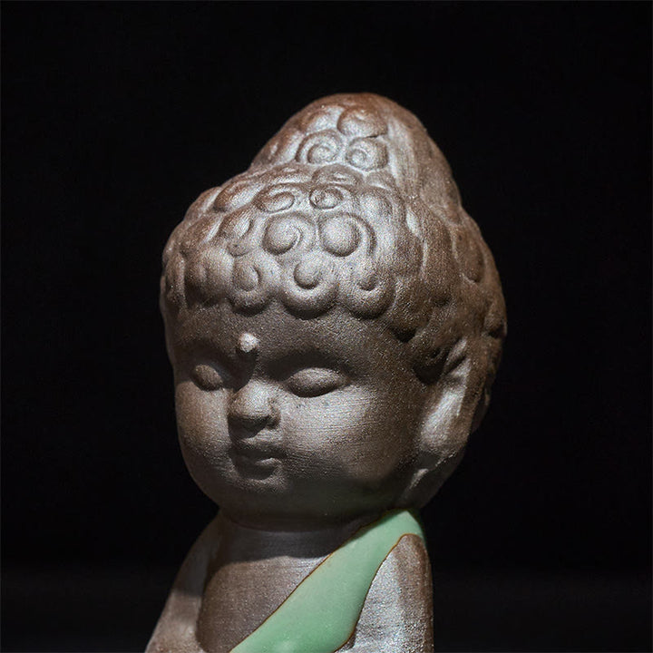Statue de Buddha Stones en céramique représentant un moine en prière et méditation, symbole de sérénité et de décoration intérieure. - image 31