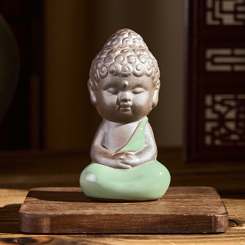 Statue de Buddha Stones en céramique représentant un moine en prière et méditation, symbole de sérénité et de décoration intérieure. - image 22