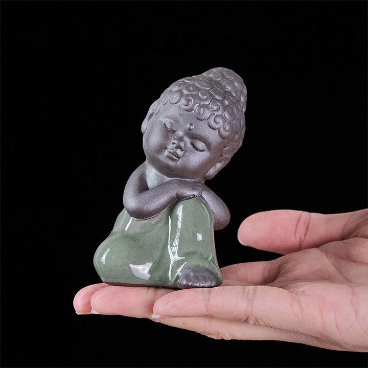 Statue de Buddha Stones en céramique représentant un moine en prière et méditation, symbole de sérénité et de décoration intérieure. - image 37