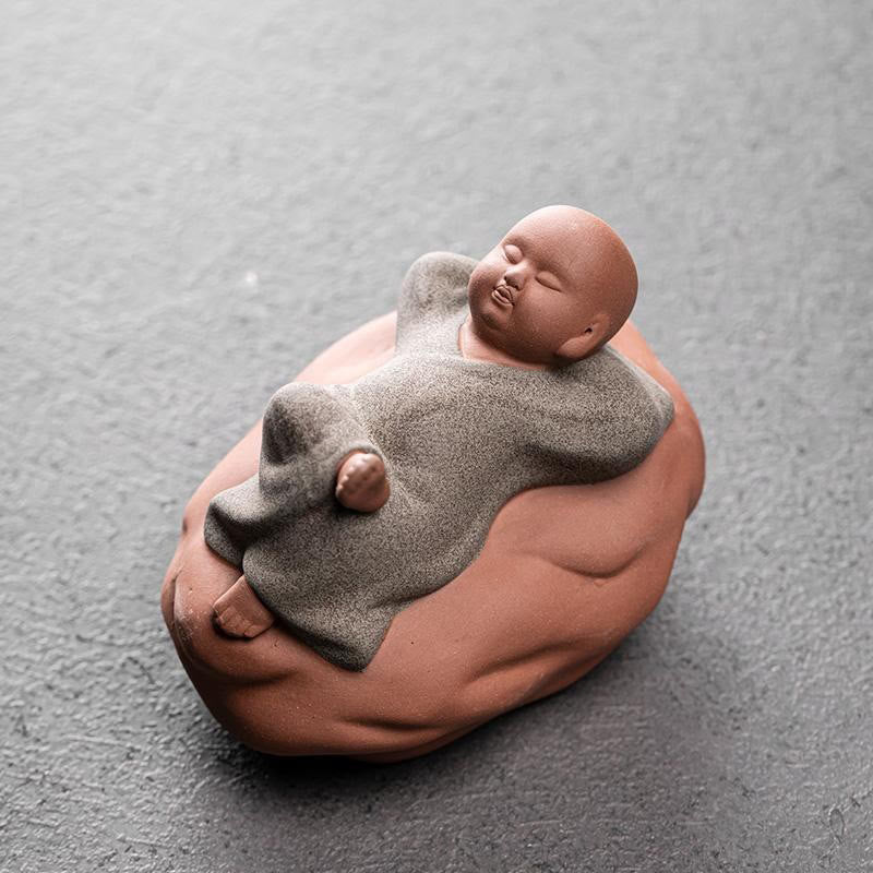Buddha Stones, moine reposant le regard tourné vers le ciel, décoration en céramique, symbole de compassion pour la maison - Rest Gray Monk 8,2*6,2*6,2 cm - image 13