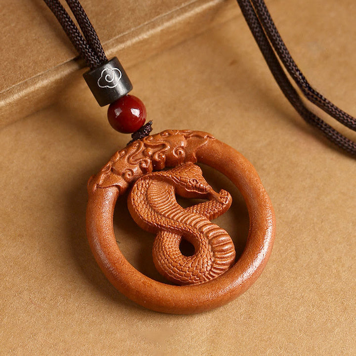 Pendentifs en Buddha Stones, bois de pêcher, signe du zodiaque chinois, année du Cheval, pour éloigner les mauvais esprits - Serpent des bois pêche - Corde brune - image 18