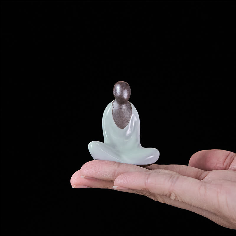 Buddha Stones Petite statue de Bouddha informe en céramique méditant, décoration zen pour la maison 4*2,5*5cm - image 5