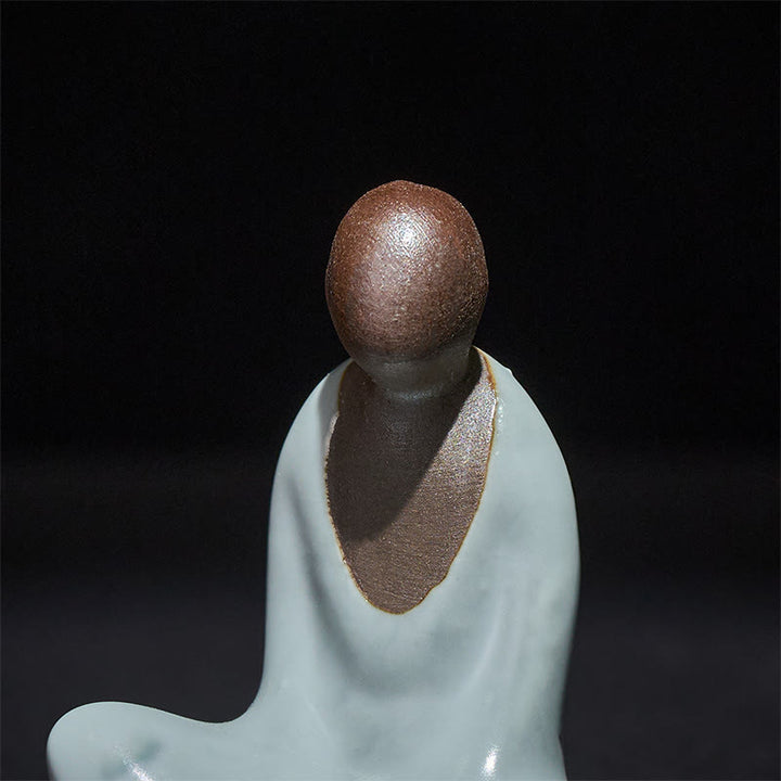 Buddha Stones Petite statue de Bouddha informe en céramique méditant, décoration zen pour la maison 4*2,5*5cm - image 7
