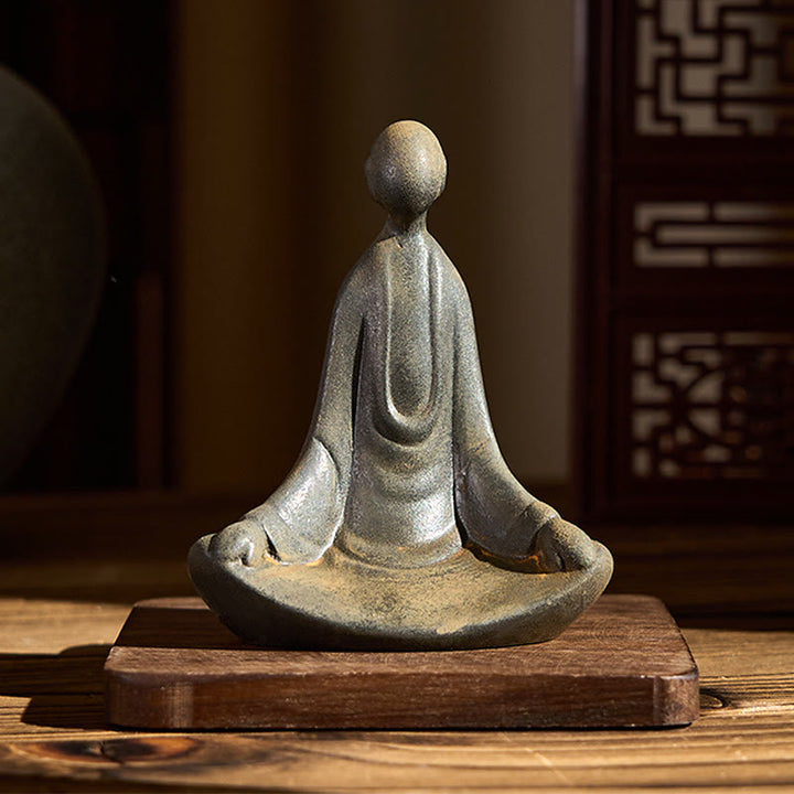 Statue de Buddha Stones en pierre, faite à la main, représentant un Bouddha assis informe en poudre de fer et en résine rouille. Décoration - image 1