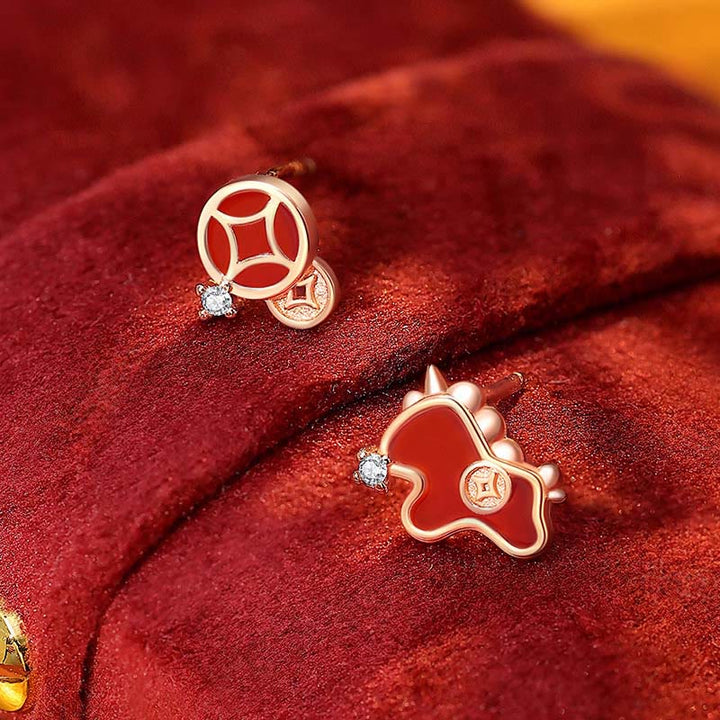 Boucles d'oreilles asymétriques de protection en argent sterling 925 et agate rouge, ornées de Buddha Stones et d'une pièce de monnaie, année du Cheval - Boucles d'oreilles cheval - image 0