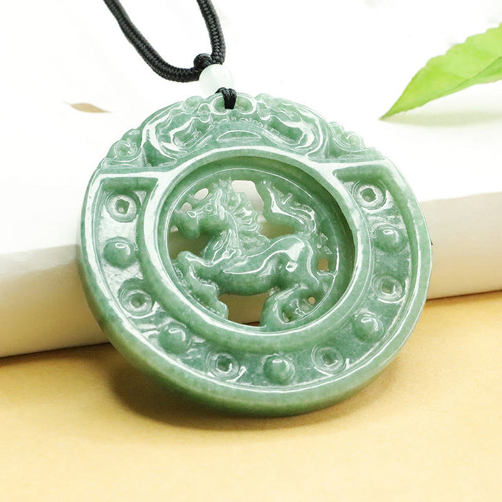 Buddha Stones Collier pendentif en jade rond porte-bonheur, année du Cheval, avec cordon, symbole de l'année du Cheval - image 1