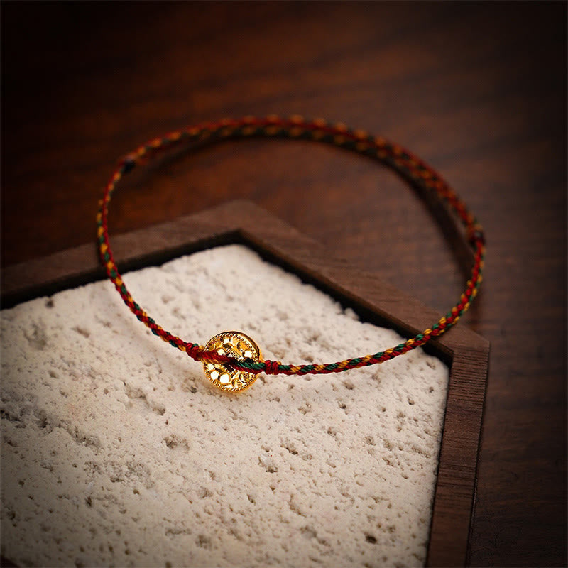 Bracelet de cheville ajustable en cordon tressé orné de pièces de cuivre artisanales en Buddha Stones et de breloques. - Cheville multicolore - image 0