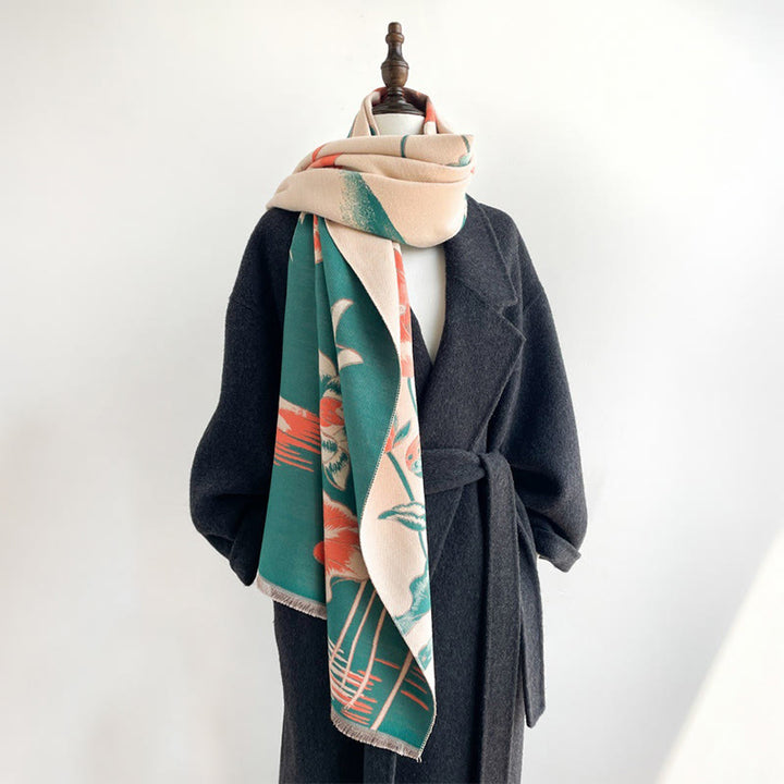 Écharpe-châle douillette à motif de Buddha Stones, de lotus, de carpes koï et de libellule - image 2