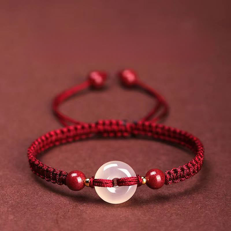 Bracelet de la paix en agate blanche, nœud plat, nœud diamant et cordon rouge, orné de Buddha Stonesune boucle de boucle en agate plate. - Corde rouge foncé à nœud plat - image 0