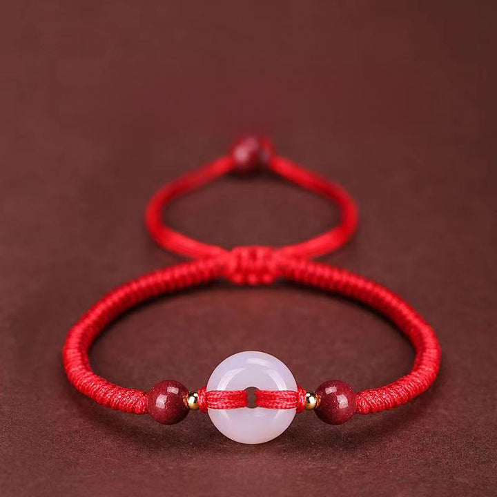 Bracelet de la paix en agate blanche, nœud plat, nœud diamant et cordon rouge, orné de Buddha Stonesune boucle de boucle en agate plate. - Cordon rouge à nœud diamant - image 14