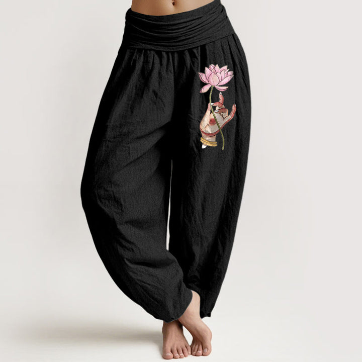 Pantalon harem en coton à taille élastique pour femme, Buddha Stones tenant une main et d'un délicat motif de lotus. - Bleu ardoise foncé - US16，UK/AU20，EU48 (3XL) - image 0