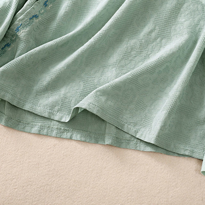 Chemise à manches longues en coton pour femme, brodée de Buddha Stones et au design asymétrique, avec boutons grenouille - image 5