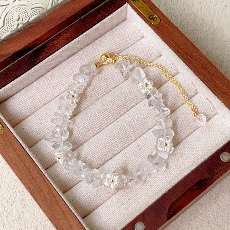 Bracelet d'équilibre en cristal blanc améthyste et améthyste, orné d'un motif floral irrégulier en Buddha Stones - Cristal blanc (Tour de poignet : 15-19 cm) - image 3